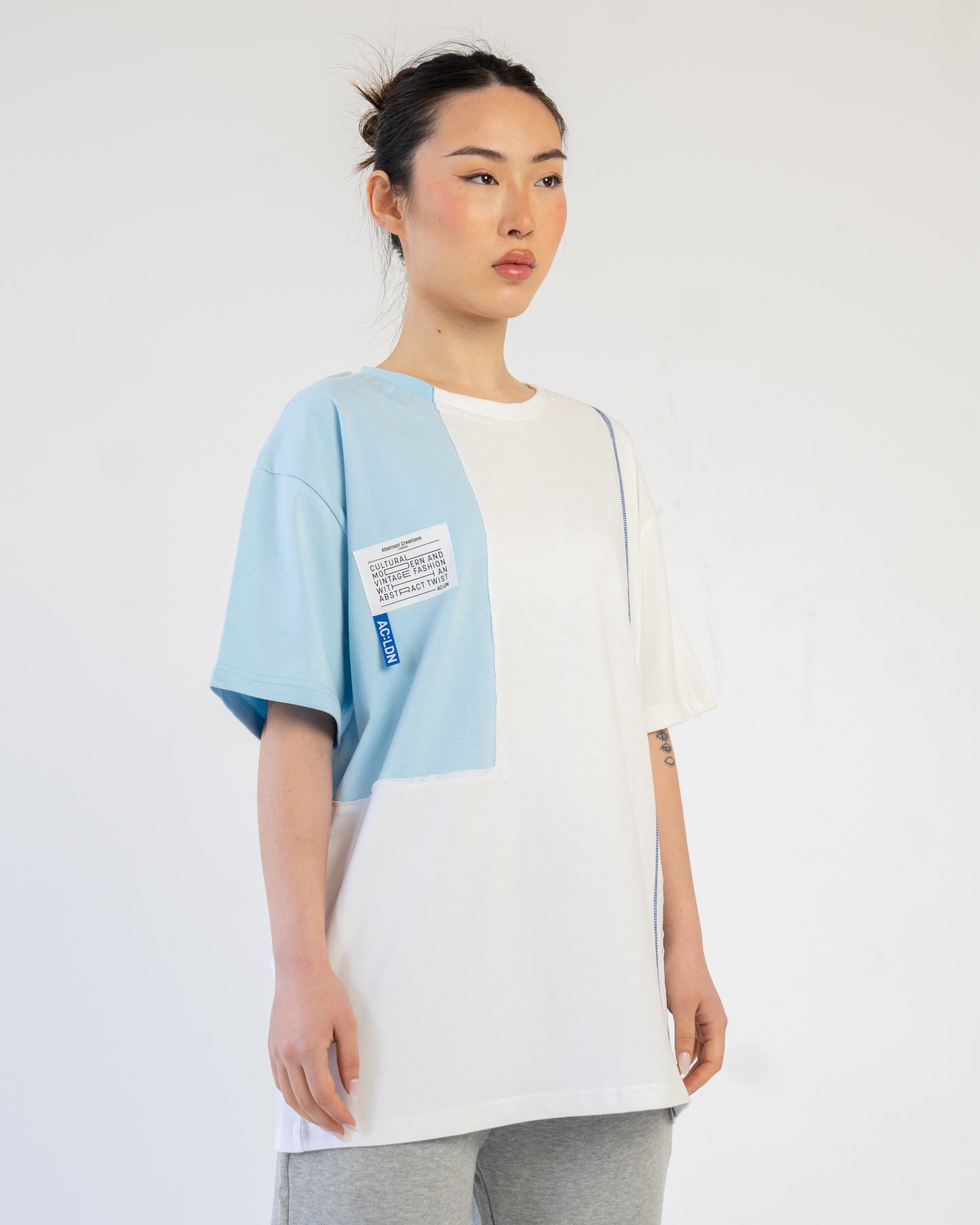 1/4 Colour T-shirt Oversized White/ Pale Blue