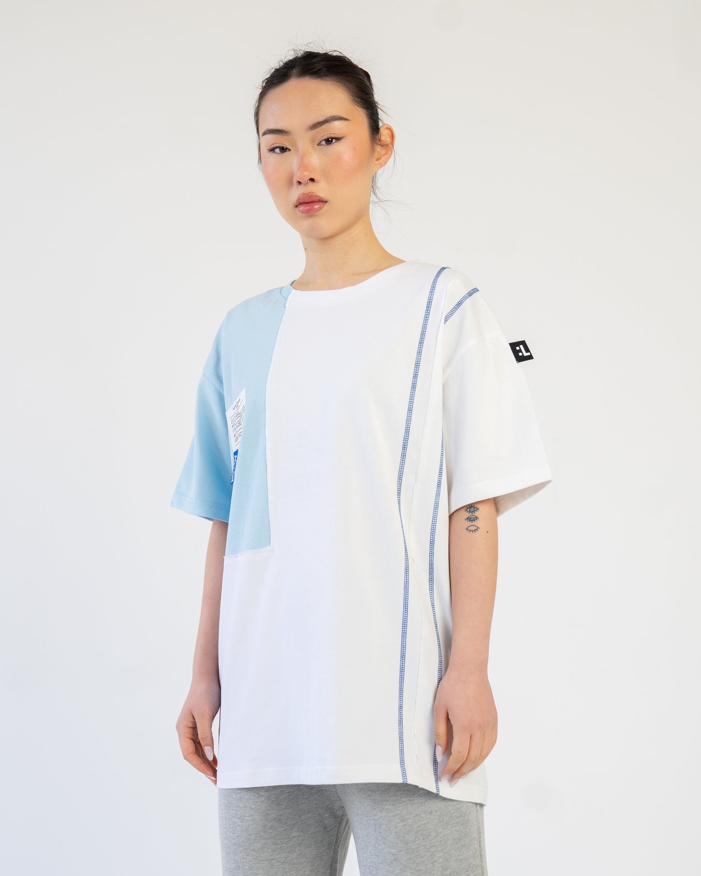 1/4 Colour T-shirt Oversized White/ Pale Blue